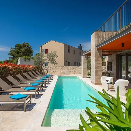 Casa Ombra Rossa Holiday home *