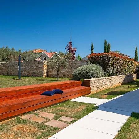 Holiday home Casa Ombra Rossa Pula